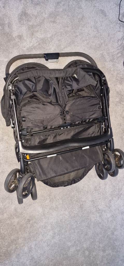 Double pram joie
