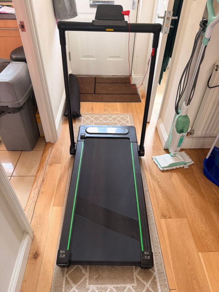 Treadmill and mat 