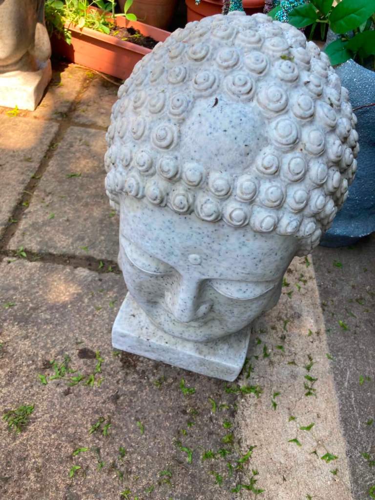 One left large garden item nr32lz