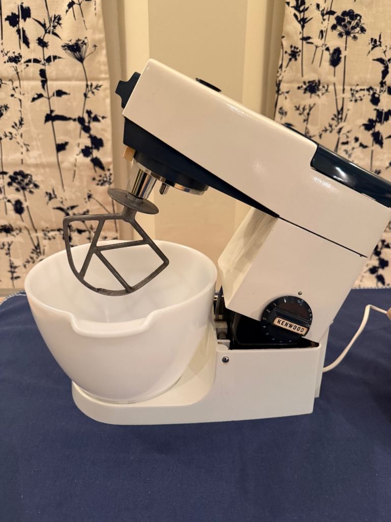 the iconic Kenwood Chef in excellent condition (born 1972)