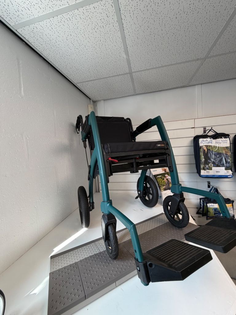Rollz Motion 2 wheelchair & rollator