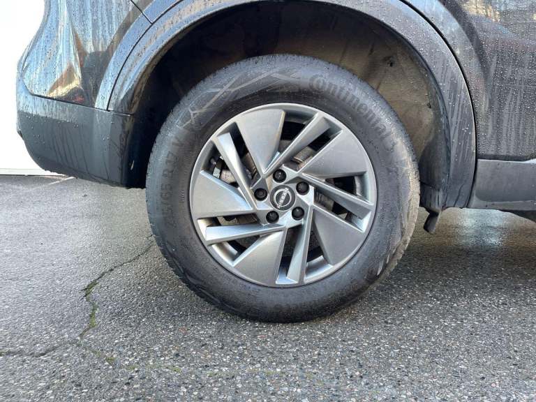 2023 Nissan Qashqai 1.3 DiG-T MH 158 Acenta Premium 5dr Xtronic HATCHBACK PETROL Automatic