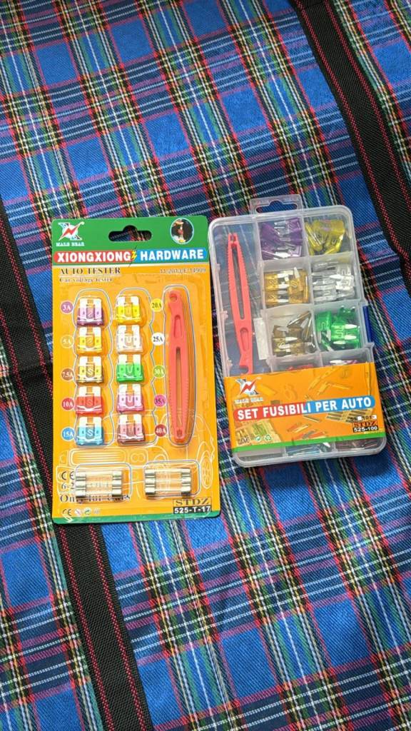 Car Fuse Assortment Set – Mixed Auto Blade & Glass Fuses with Puller