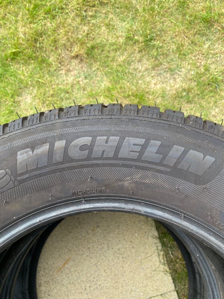 Brand New. Michelin cross climate suv. 235/60 R 16