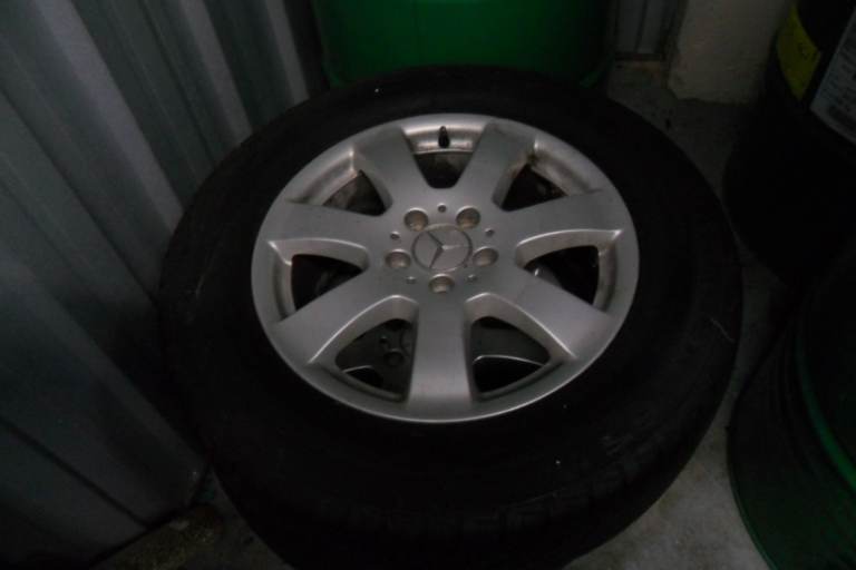 MERCEDES-BENZ 4X TYRES 235/65r17 