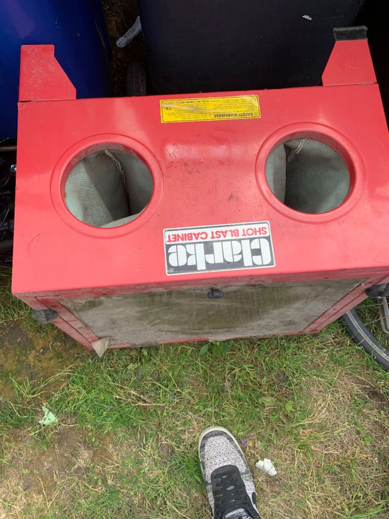Clarke Shot Blast Cabinet - Red, Good Condition
