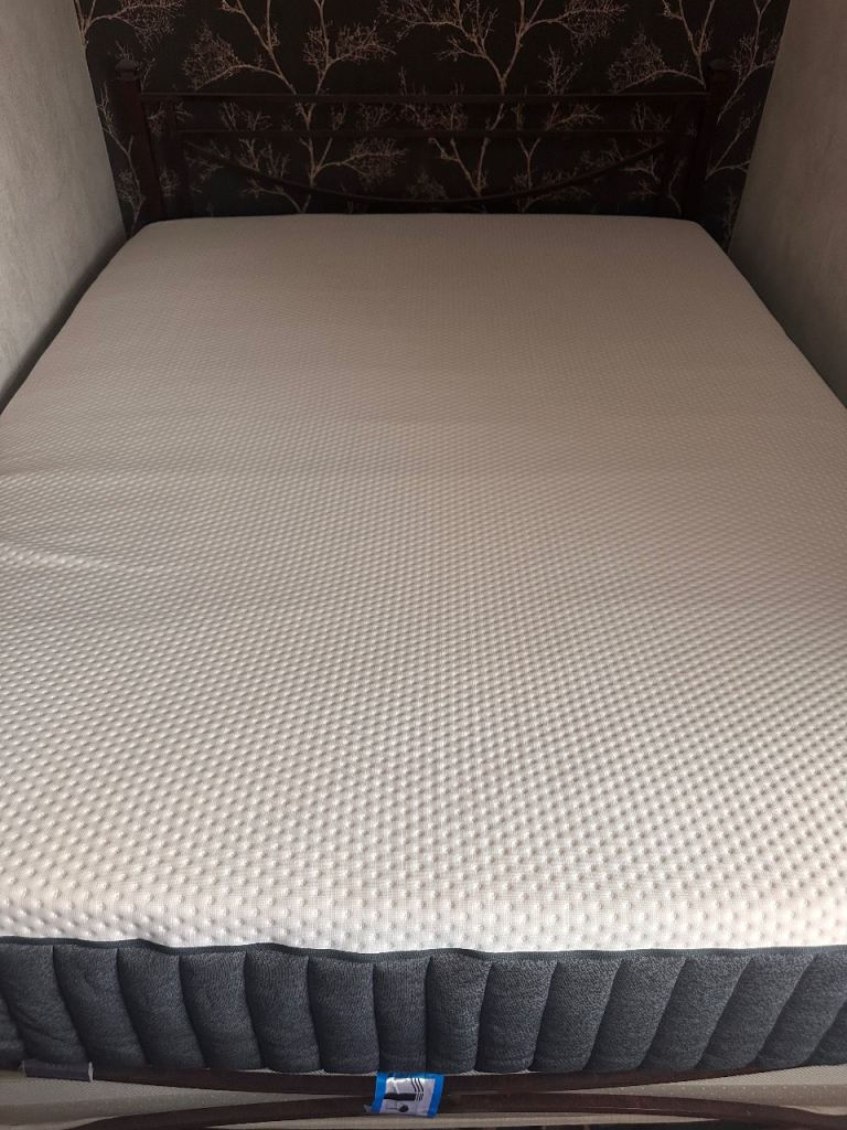 Emma hybrid original mattress uk king size 150wide 200cm long  (Medway hoo me3) collection only 
It'