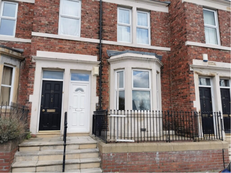 Lovely 3 Bedroom Upper flat available to rent in Bensham, Gateshead - Bensham Crescent 