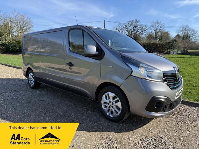 2019 Renault Trafic 1.6 dCi 29 Sport Nav LWB Standard Roof Euro 6 5dr PANEL VAN Diesel Manual