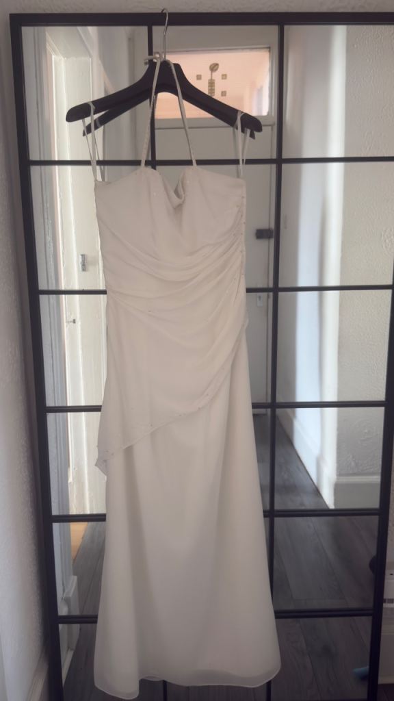 Special Day White Halter Neck Dress – Size 14 Very Good Condition