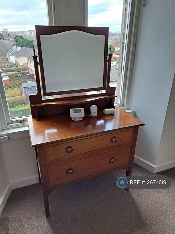 1 bedroom flat in Budhill Avenue, Glasgow, G32 (1 bed) (#2674619)