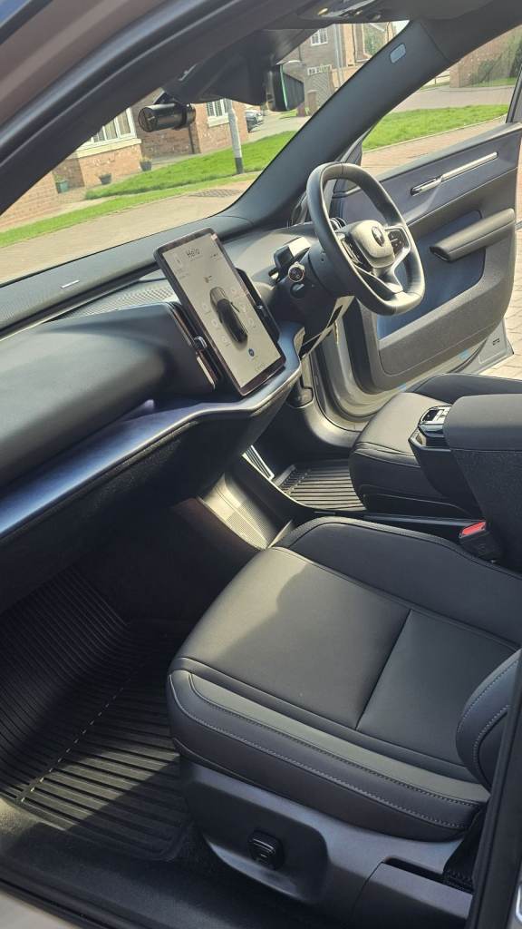 Volvo, EX30, Single motor Extended range 69Kwh. Ultra