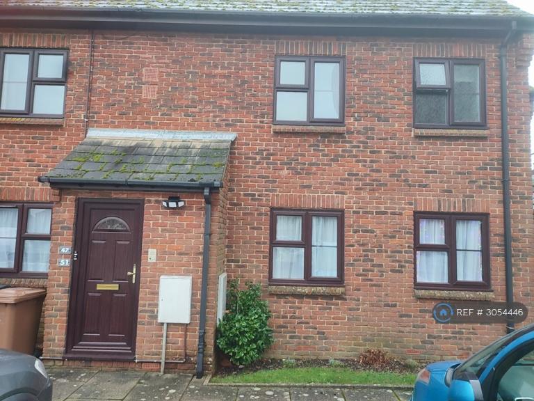 2 bedroom flat in Church Street, Romsey, SO51 (2 bed) (#3054446)