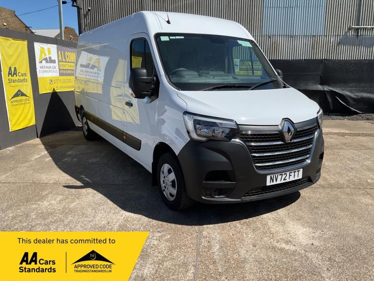 2022 Renault Master LM35dCi 135 Business+ Medium Roof Van PANEL VAN Diesel Manual