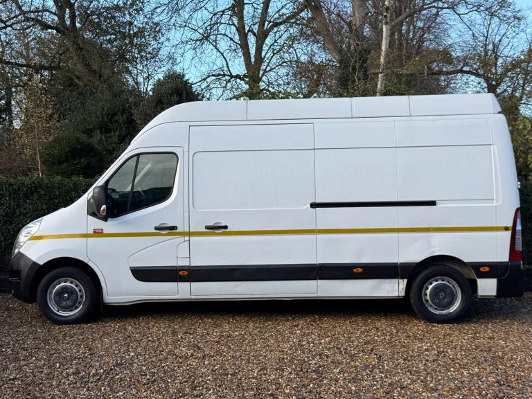 2017 Renault Master 2.3 Master 35 MWB Panel Van Diesel Manual