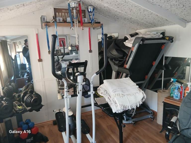 Professional treddmill an fitness bike BARGIN