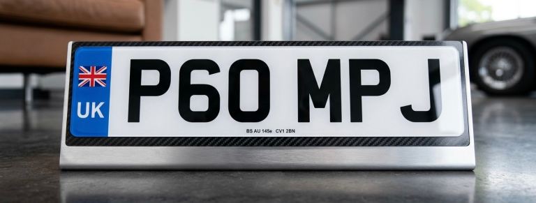 Number plate on retention. 