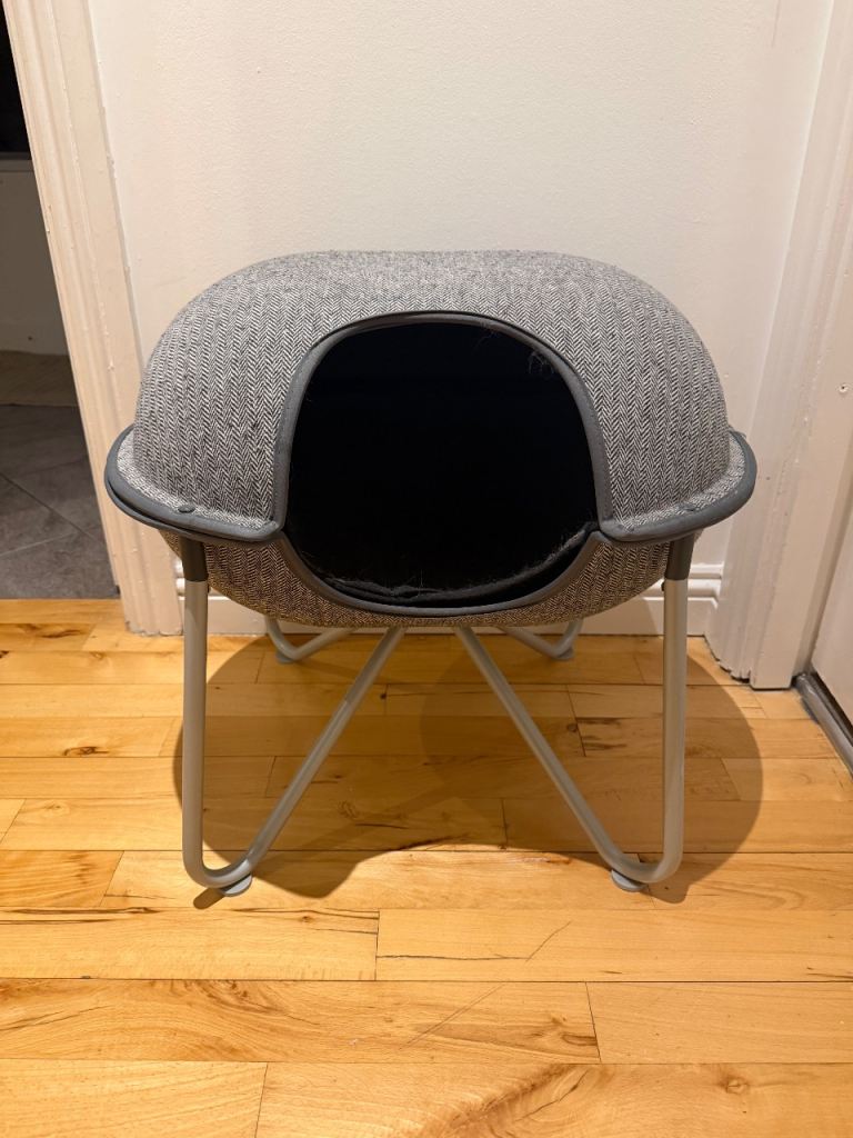 Modern Designer Cat Bed / Cat Pod – Grey Fabric – Excellent Condition (RRP £110)