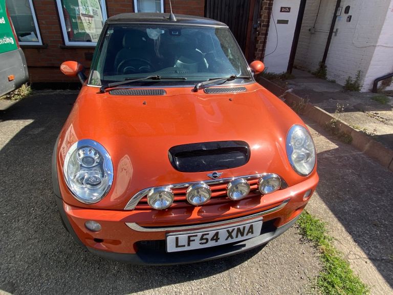 Mini, CONVERTIBLE, Convertible, 2004, Manual, 1598 (cc), 2 doors