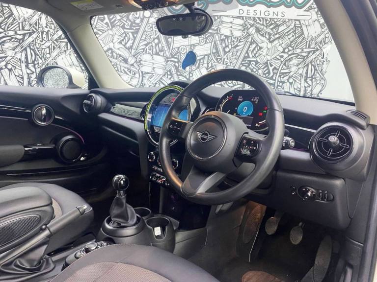 2021 MINI Hatch 1.5 Cooper Classic Hatchback 3dr Petrol Manual Euro 6 (s/s) (136 ps) Hatchback Pe...