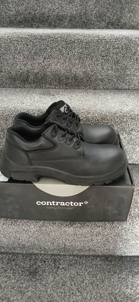 Mens size 8 safety shoes.