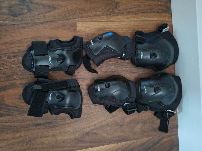 Decathlon Oxelo kids skate/scooter pads size XS