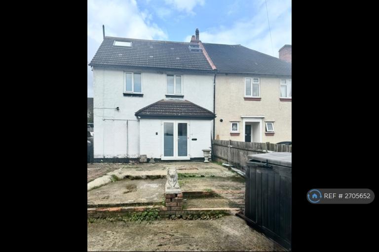 1 bedroom in Marvels Lane, London, SE12 (#2705652)