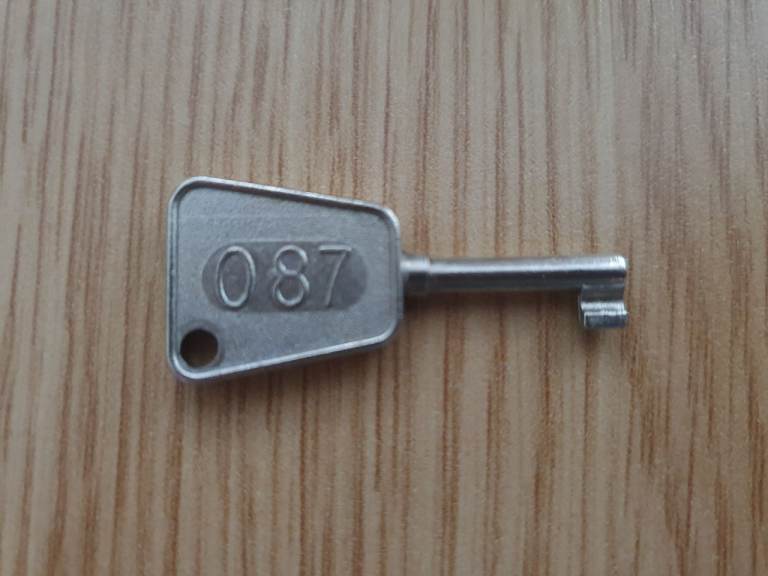 UPVC or Wooden Lockable Window Handles Lock Key 087