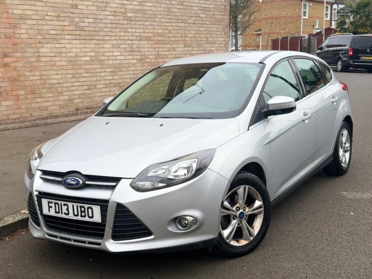 2013 Ford Focus 1.6 Zetec 5dr HATCHBACK Petrol Manual