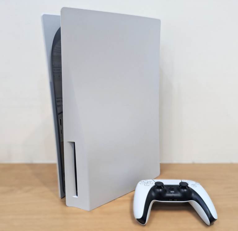 PS5 : Sony Playstation 5 - Disc Edition
