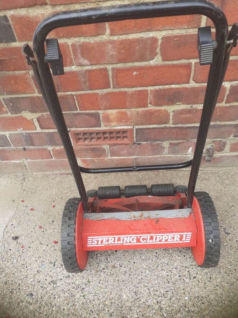 Push along Lawn Mower 