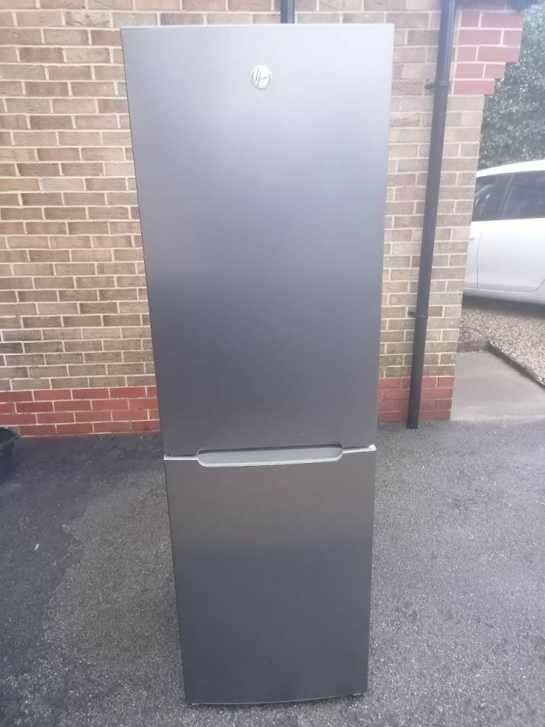 FRIDGE FREEZER FROST FREE LARGE 50/50 HOOVER RETAILS £399 CAN DELIVER £200