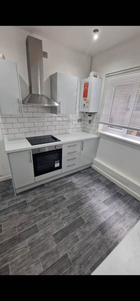 🏡 STUNNING 3 BEDROOM END TERRACE HOUSE TO RENT – FULLY REFURBISHED