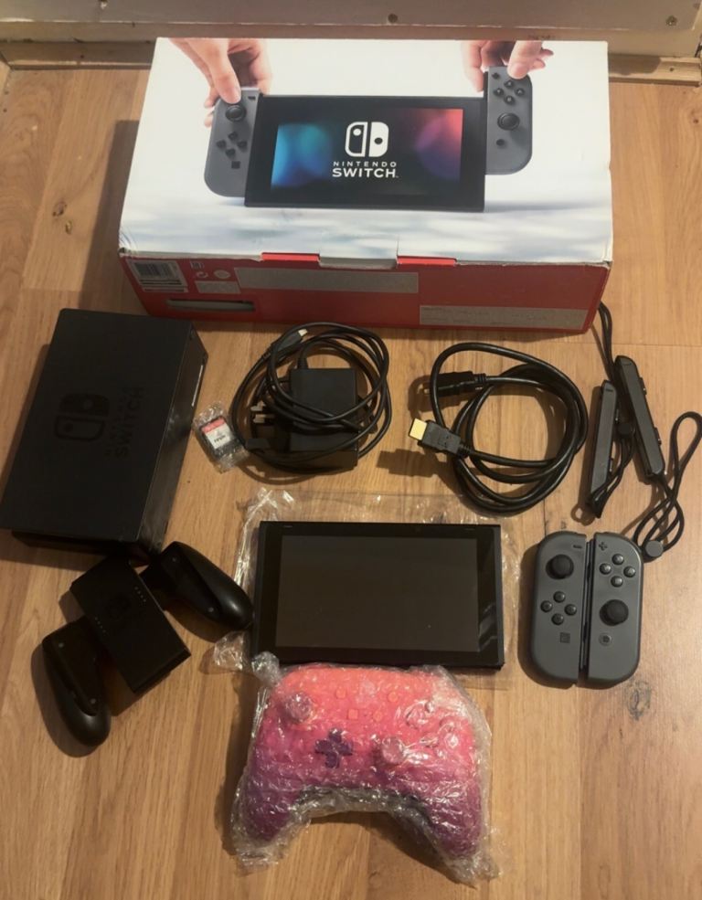 Nintendo switch in excellent condition