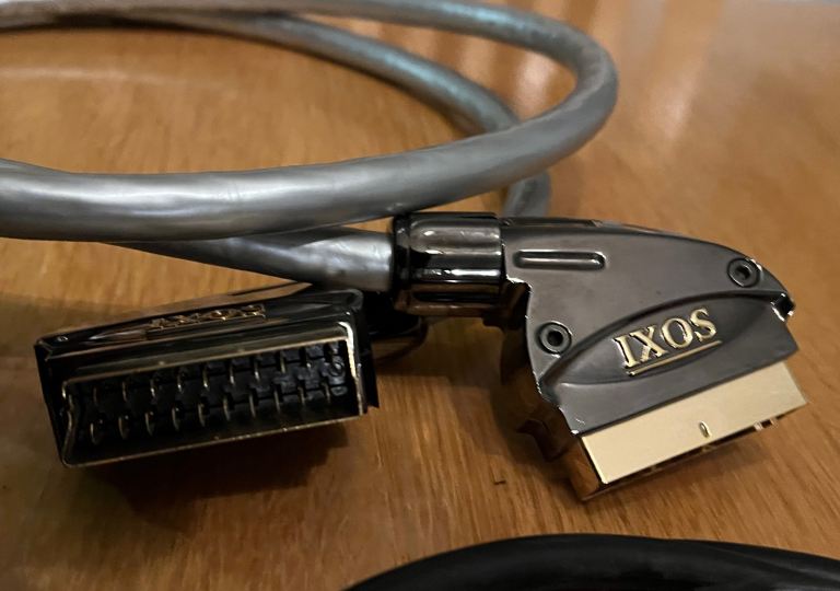 Scart cables - 1 IXOS XHT801 analogue audio/ video cable