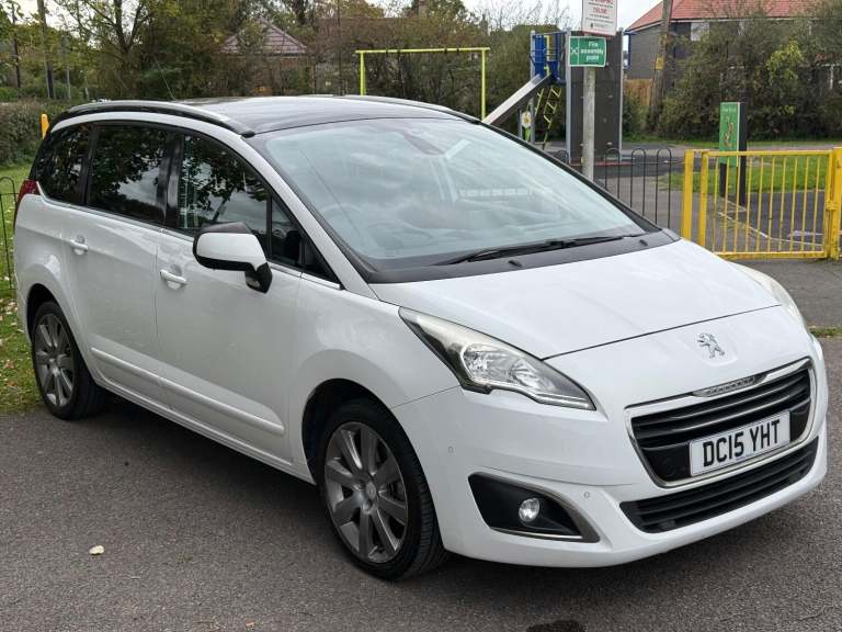 PEUGEOT 5008 1.6 BlueHDi Allure 2015