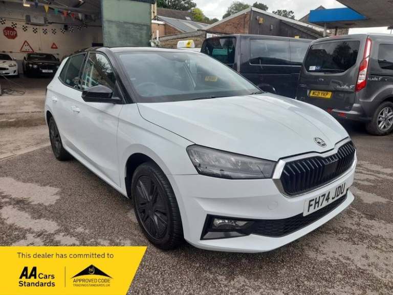 Skoda Fabia DESIGN EDITION TSI DSG, CAR PLAY, 1 OWNER,WHITE, AUTO,