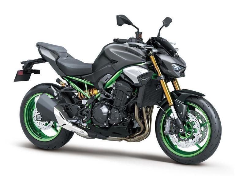 Kawasaki Z900 SE, includes free Akrapovic End Can