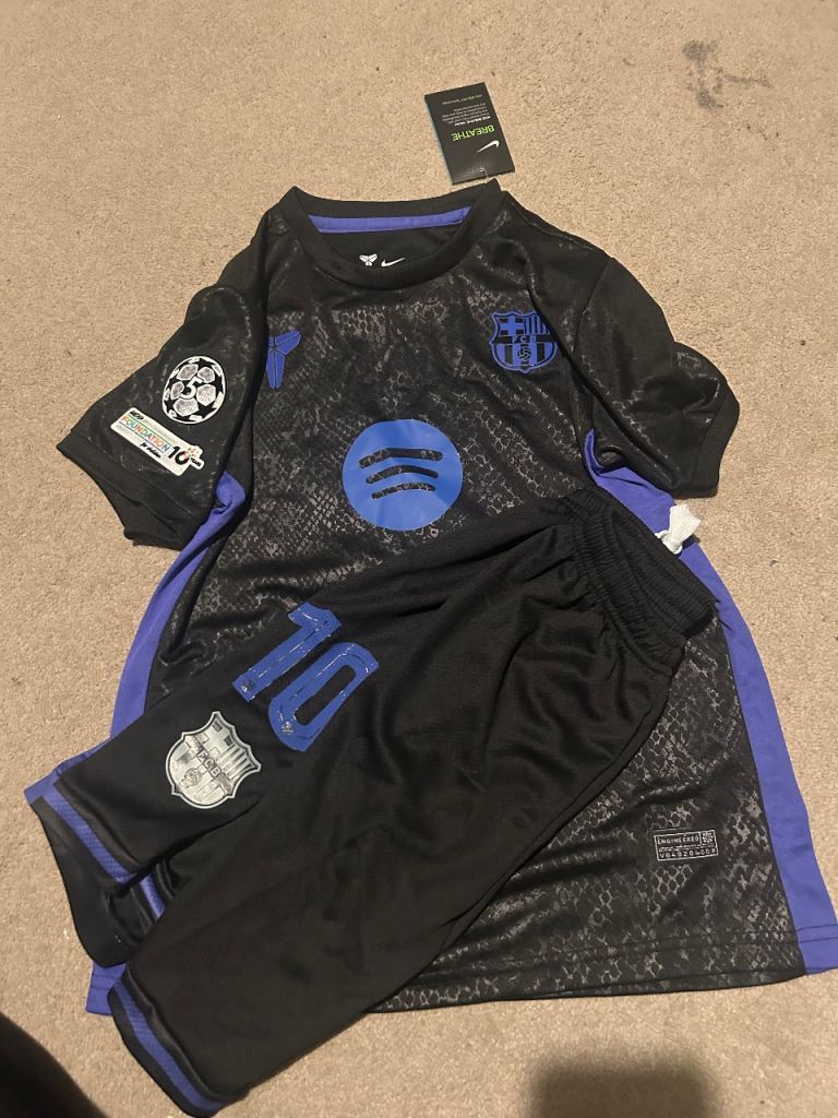 Barcelona age 9-10 lamine yamal 