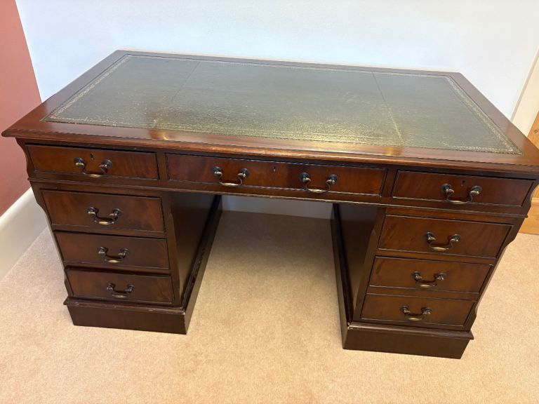 Reproduction Pedestal desk