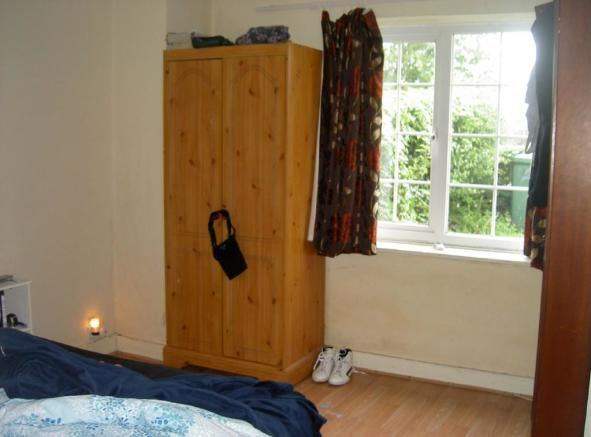 2 Bedroom Ground Floor Flat For Sale Braintree, Essex  - Leasehold