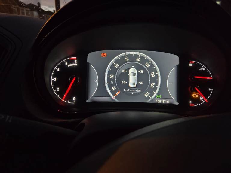 Vauxhall, INSIGNIA, Hatchback, 2015, Manual, 1956 (cc), 5 doors