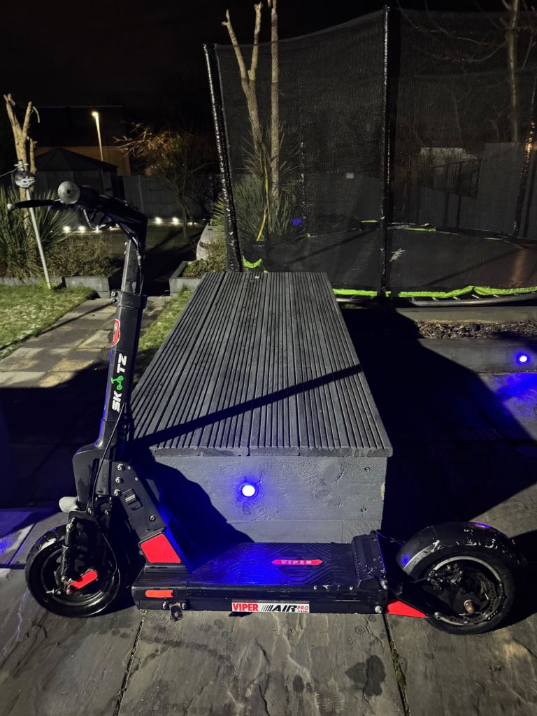 VIPER AIR PRO 500w E scooter (front tyre flat) comes with 2 spare tyres
