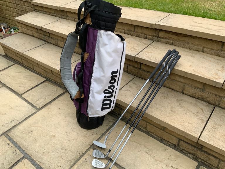 Golf bag and 6 clubs for child age approx 6-11 yrs