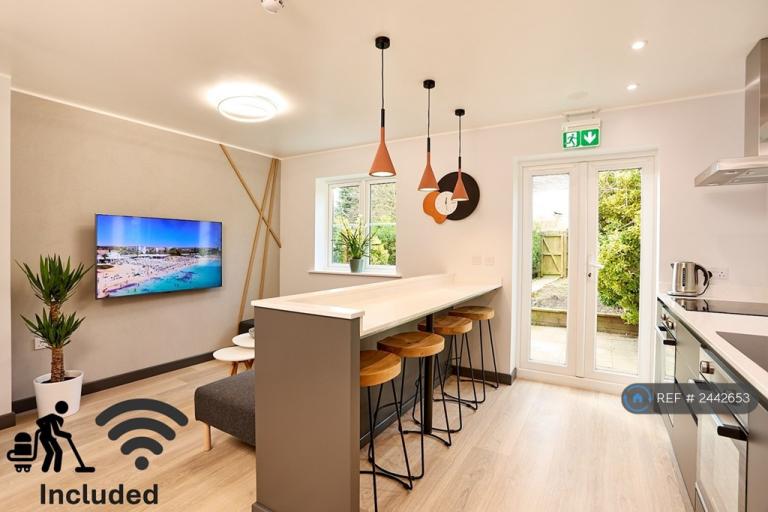 5 bedroom house in College Way, Bristol, BS34 (5 bed) (#2442653)