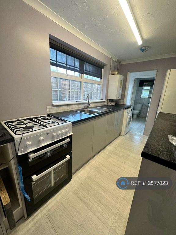 4 bedroom house in Belmont Road, Reading, RG30 (4 bed) (#2877823)
