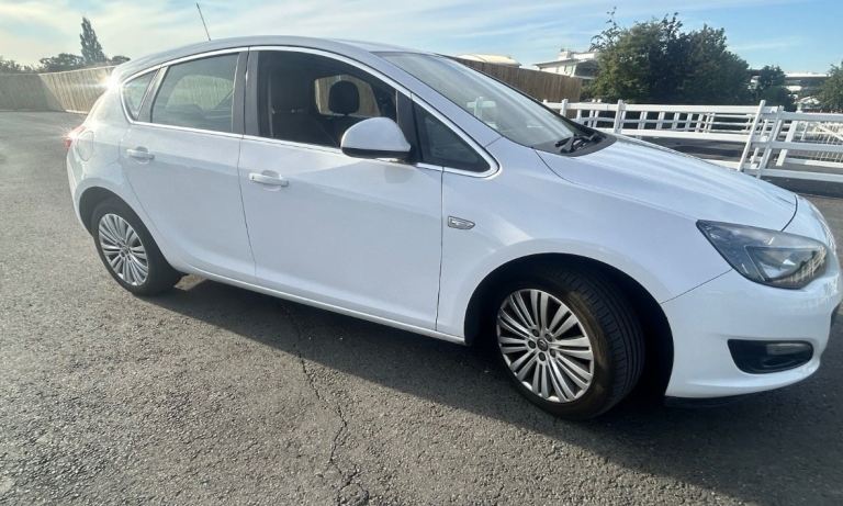 Vauxhall, ASTRA, Hatchback, 2015, Manual, 1398 (cc), 5 doors