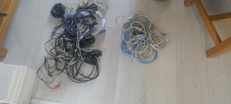 Cables assorted 