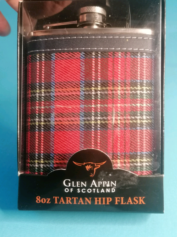 8 0z Tartan Hip flask (brand new). 