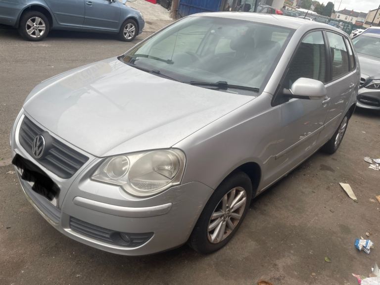 07 Vw Polo 1.4 Petrol BUD Automatic Silver la7w BREAKING parts